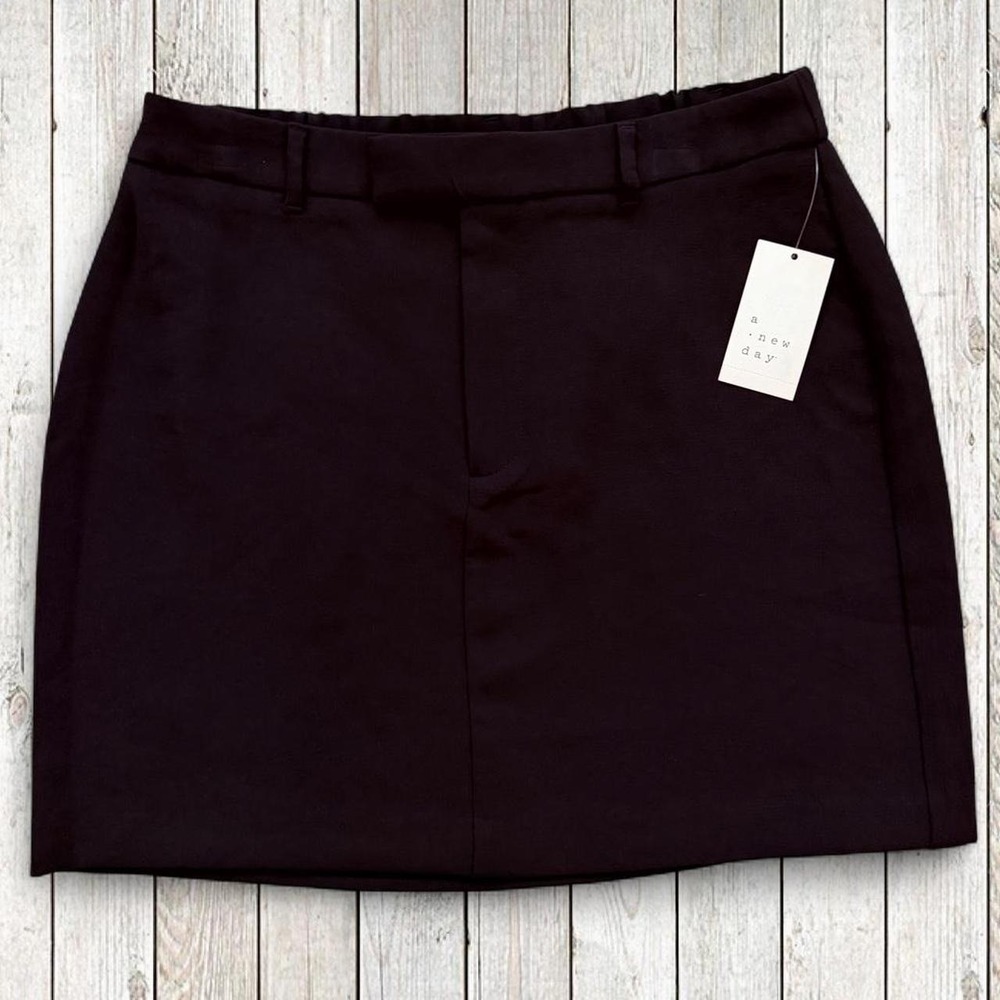 A New Day Black Tailored Mini Skirt Size Medium NWT